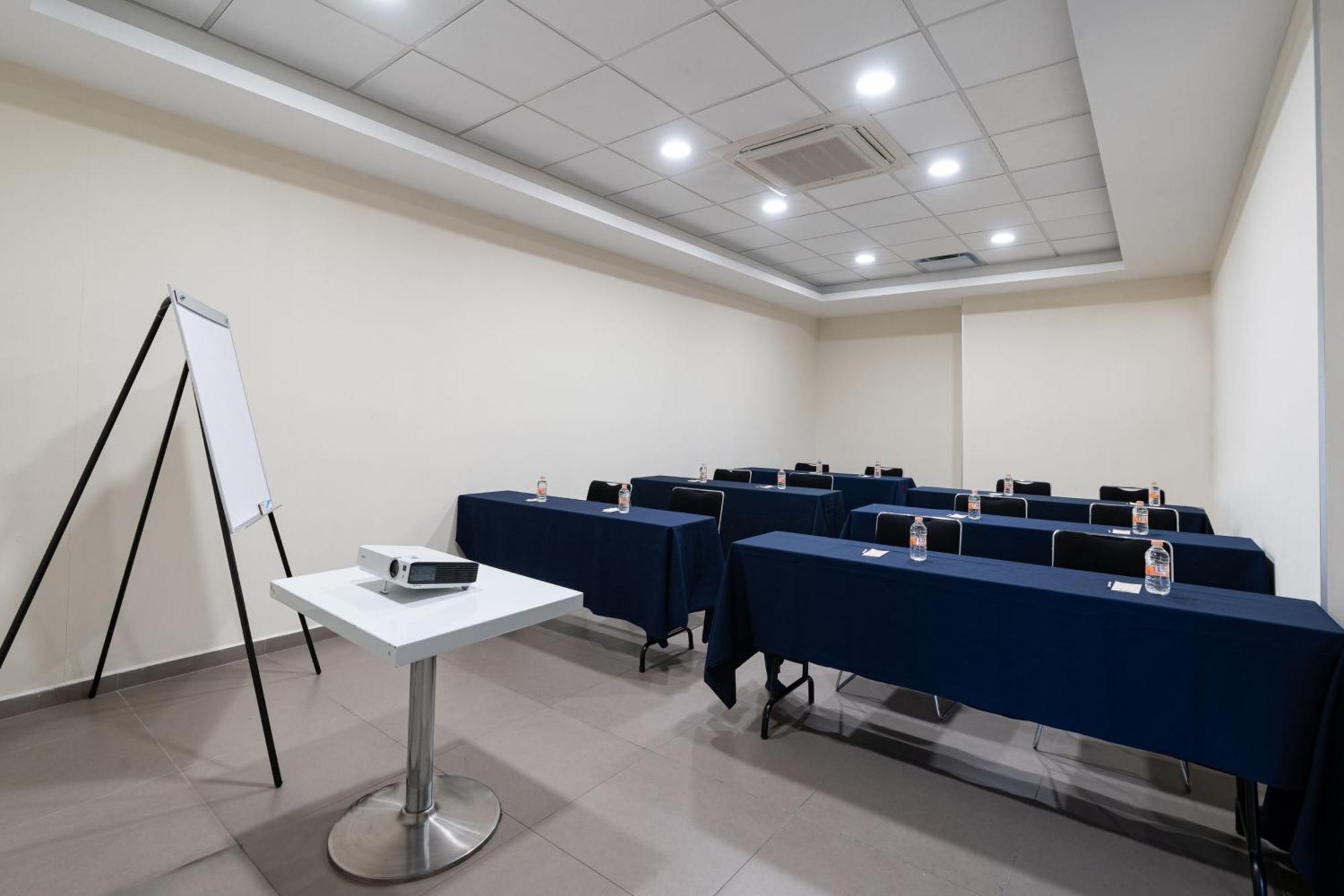 City Express Junior By Marriott Aguascalientes Centro Εξωτερικό φωτογραφία