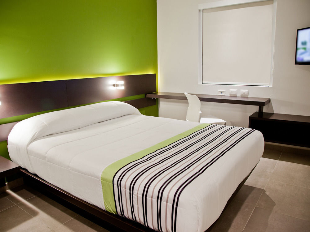 City Express Junior By Marriott Aguascalientes Centro Εξωτερικό φωτογραφία